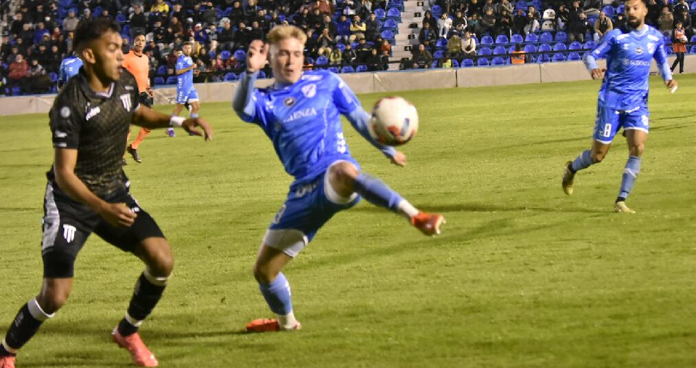 Gimnasia de Mendoza visitó a Temperley por la Primera Nacional.