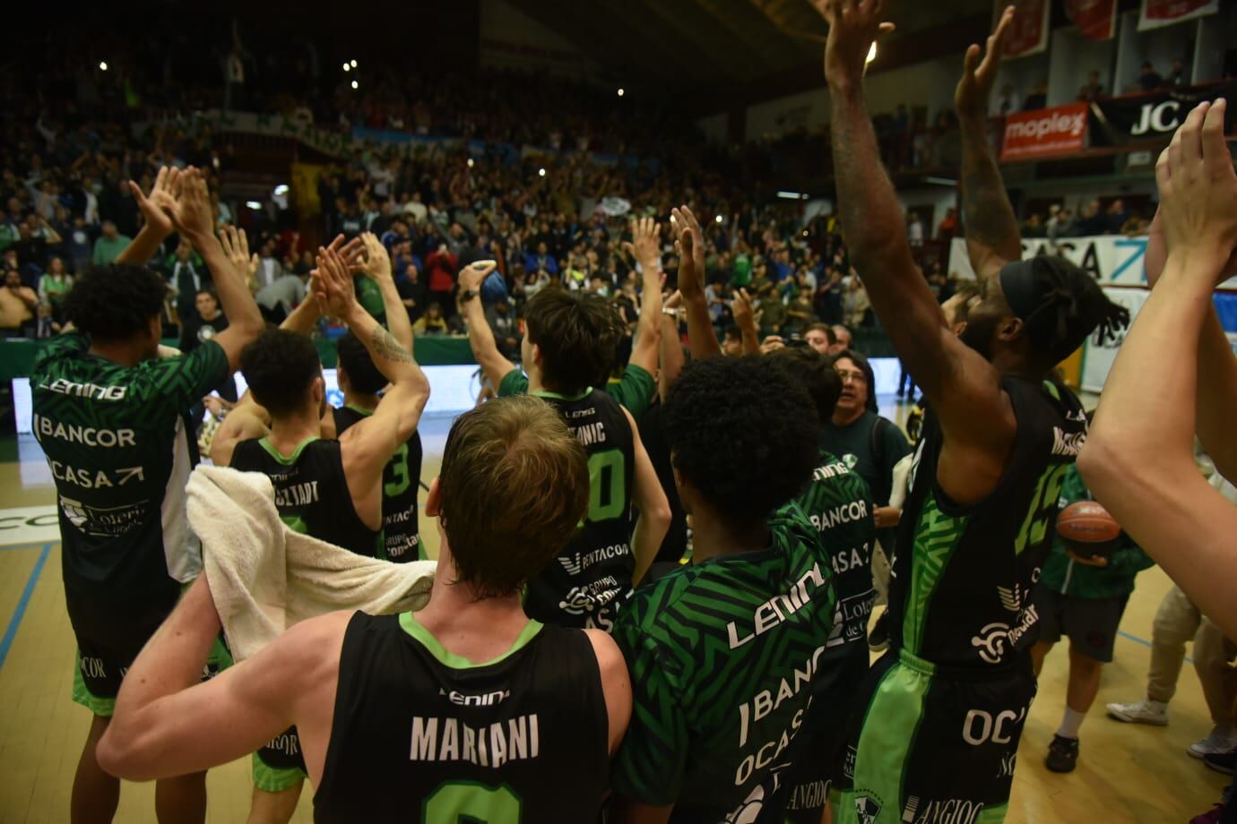 Atenas festejó ante San Lorenzo en el Cerutti. (Facundo Luque / La Voz)