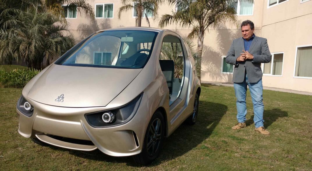 Auto eléctrico cordobés para circuitos cerrados.