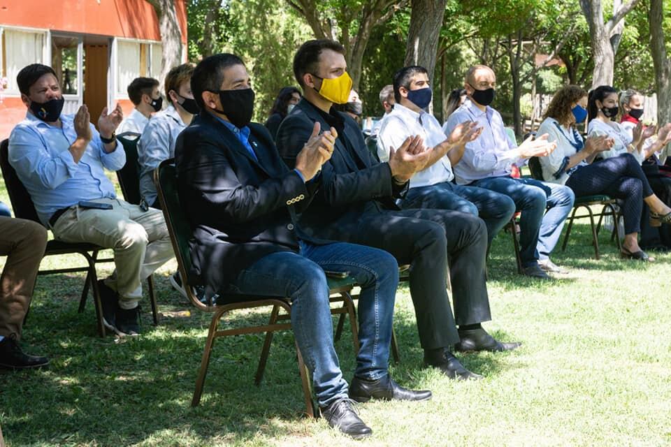 El intendente Walter Marcolini participó del 87 aniversario de la Cámara de Alvear. Foto gentileza   