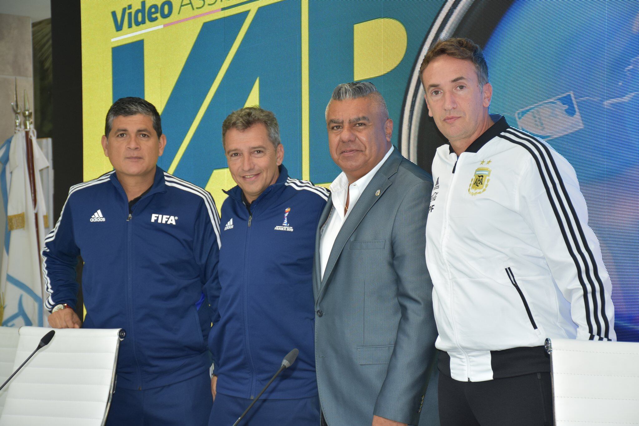 En el próximo torneo de fútbol argentino no habrá VAR, la FIFA lo aprobará para el segundo semestre