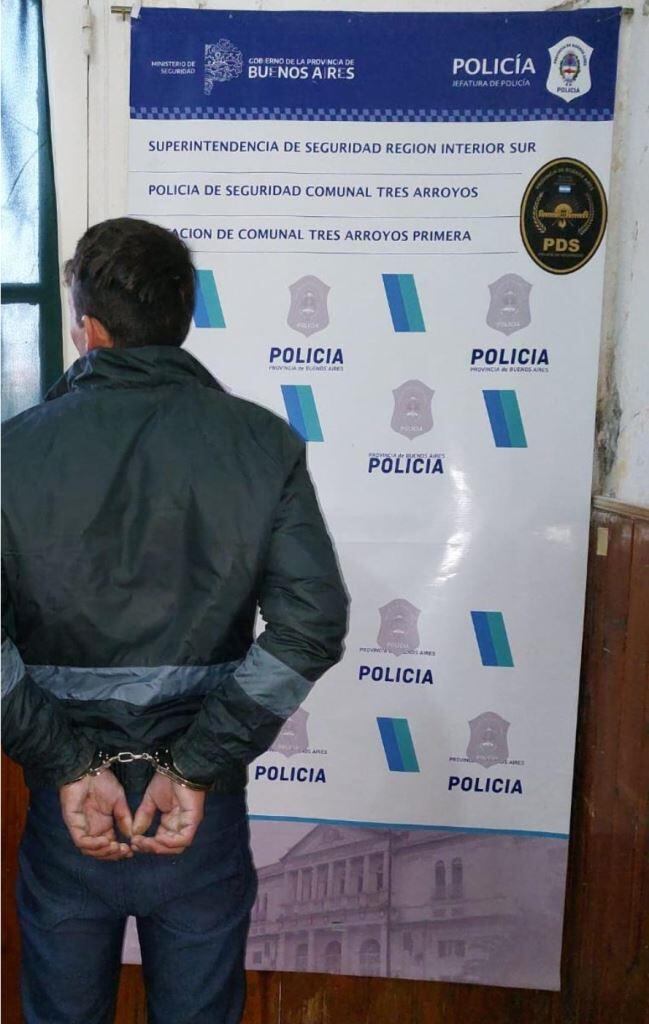 Tenía pedido de captura y fue aprehendido en Tres Arroyos tras una persecución