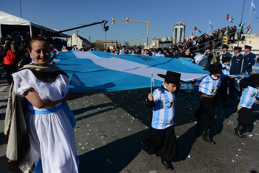 Desfile por el 9 de Julio en Córdoba Día de la Independencia en el Centro Cívico. (José Gabriel Hernández / La Voz)