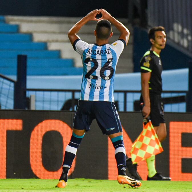 Carlos Alcaraz y Racing enfrentarán a Aldosivi por los cuartos de final de la Copa de la Liga Profesional.