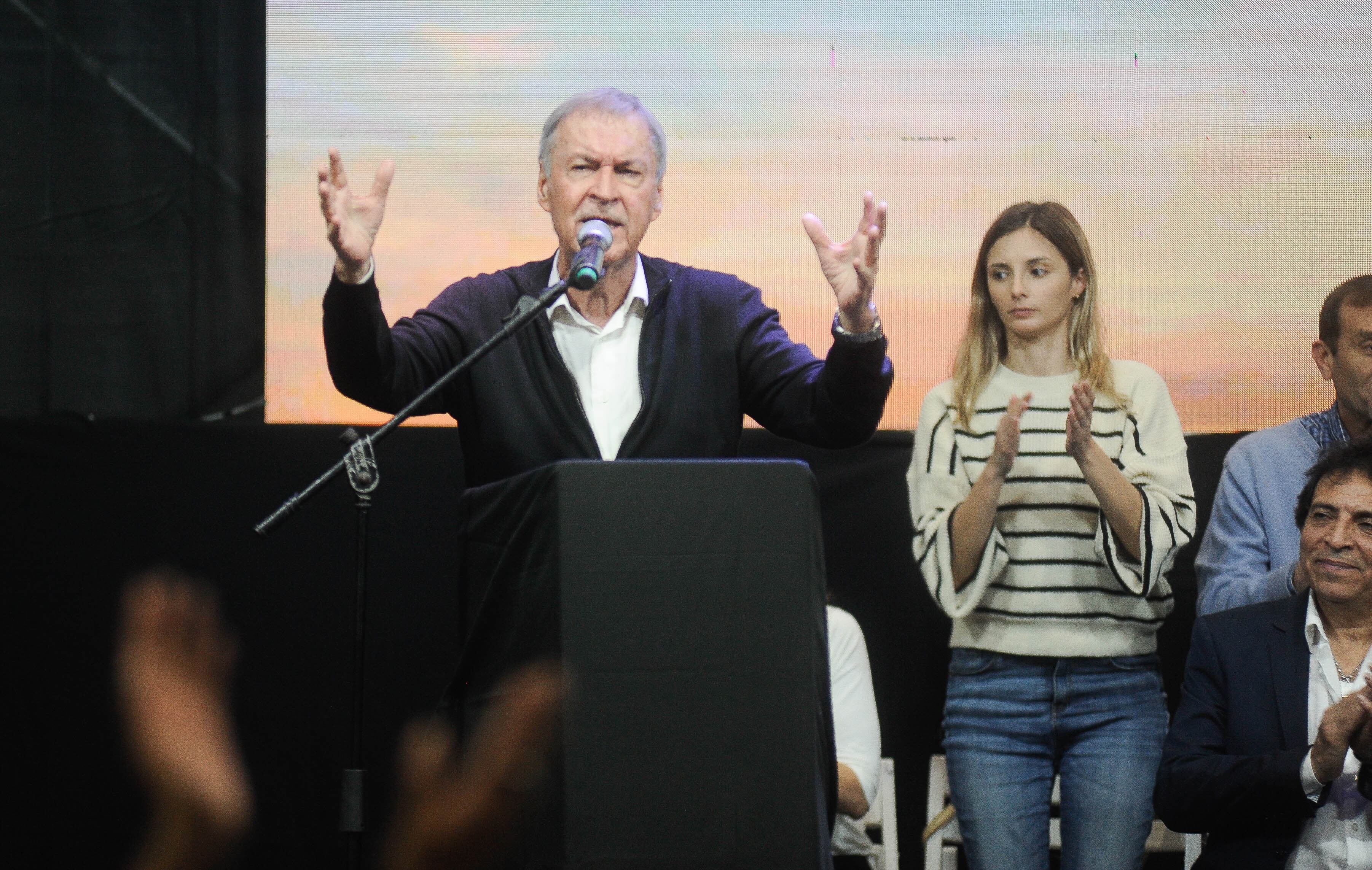 Juan Schiaretti acto en quilmes
Chiche Duhalde , Alejandro Topo Rodriguez 
Foto Federico Lopez Claro