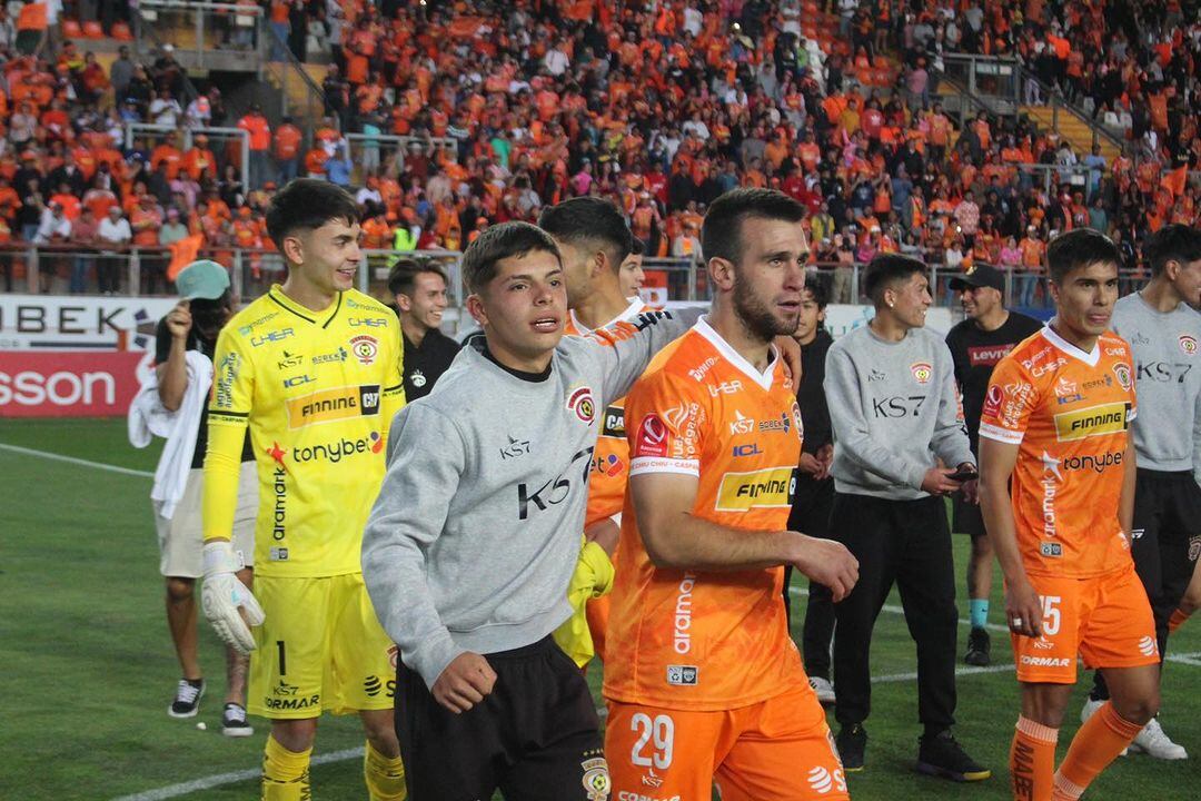 El delantero cordobés Gustavo Gotti vive un gran momento en el Cobreloa de Chile. Va por el ascenso. (Prensa Cobreloa).