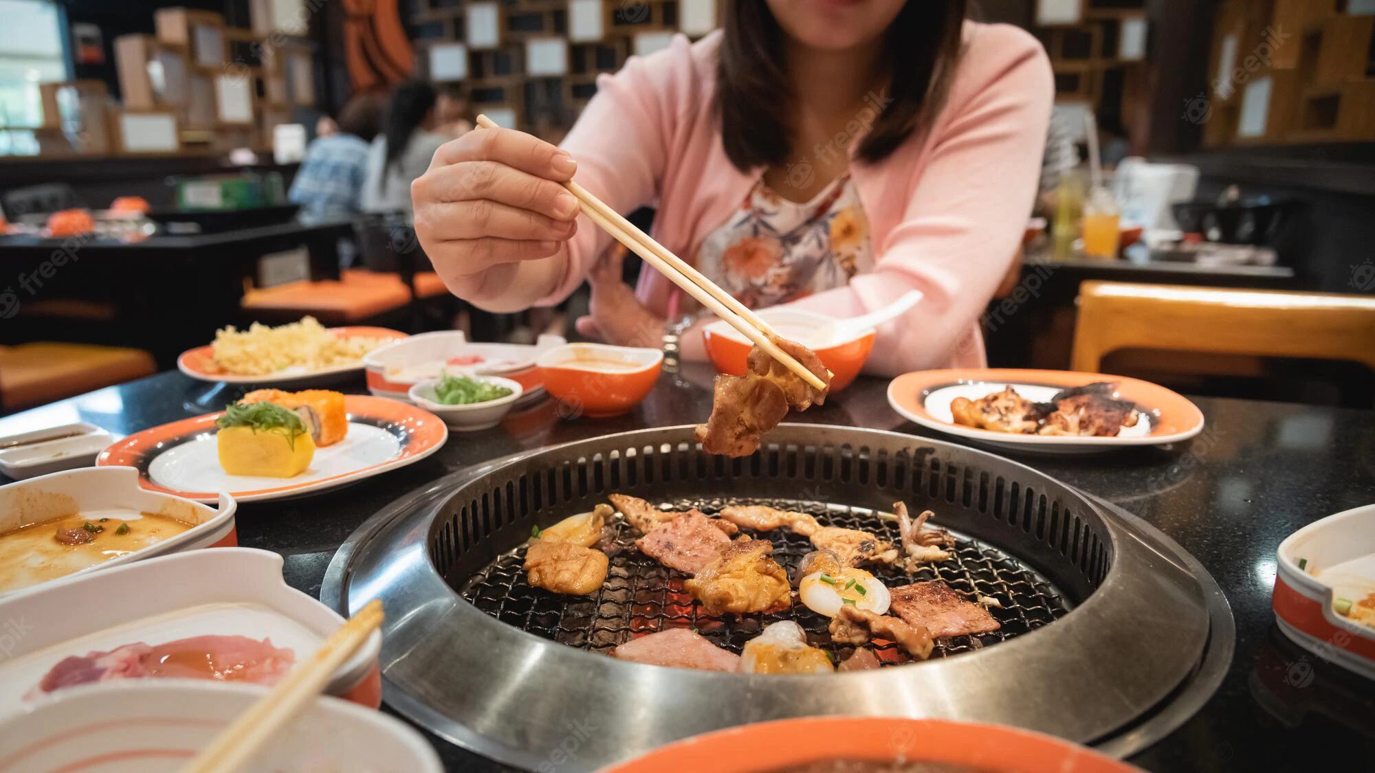 La barbacoa o parrilla coreana es todo un espectáculo visualmente y para el paladar.