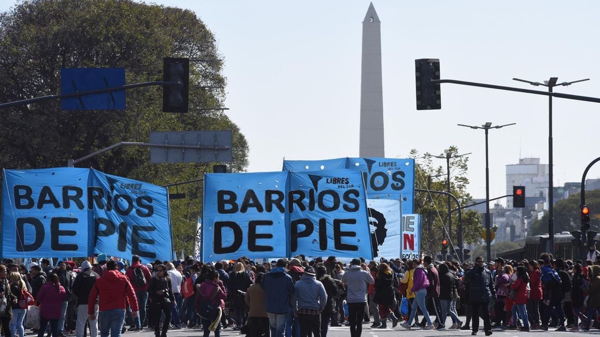 Organizaciones sociales protestan frente al Ministerio de Desarrollo Social