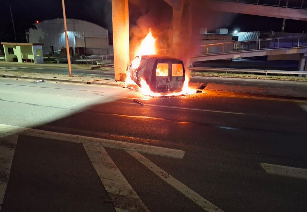 Un hombre murió calcinado tras chocar y quedarse atrapado en su auto en Córdoba