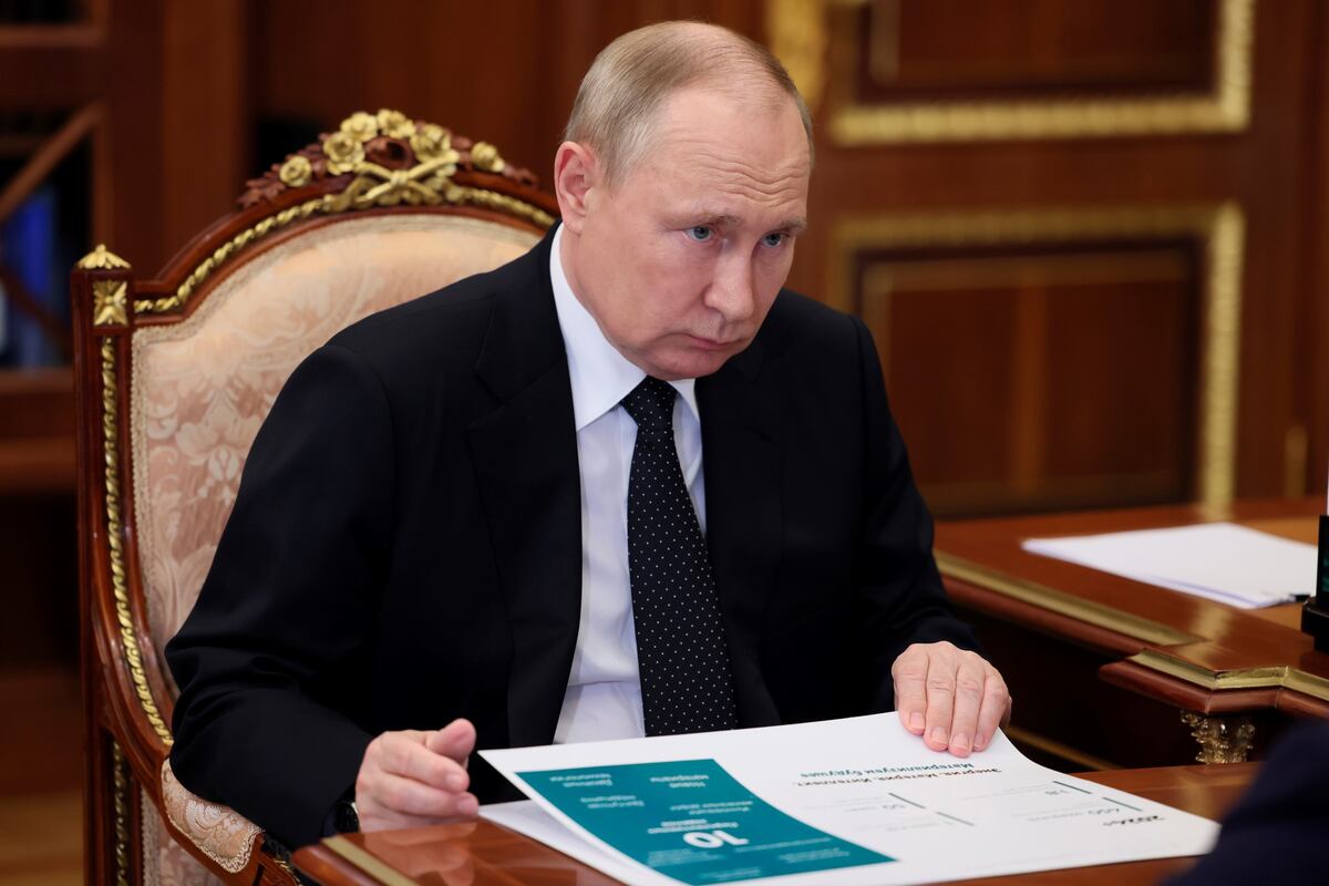 Por no pagar la deuda externa en moneda extranjera, Rusia cayó en default por primera vez desde 1918