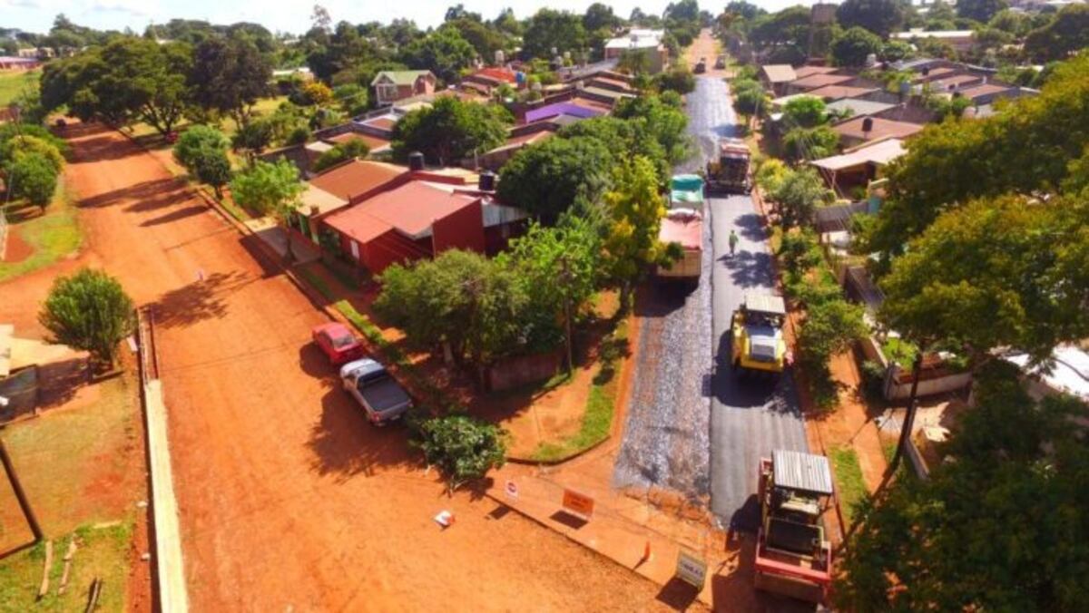 Pavimento Urbano se halla en ejecución en San Vicente y Fachinal