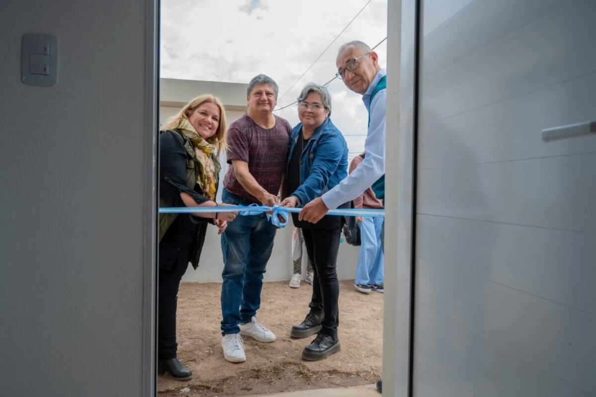 Entrega de viviendas Plan Casa y Casa Social Arroyito