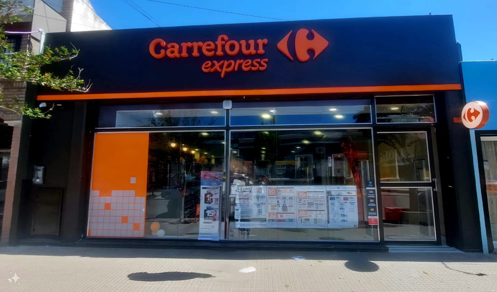 Los locales Express dan el regalo a sus clientes Mi Carrefour. (Gentileza Carrefour Argentina)