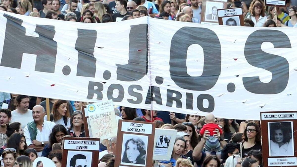 Una integrante de Hijos denunció amenazas de libertarios y abuso sexual en su casa