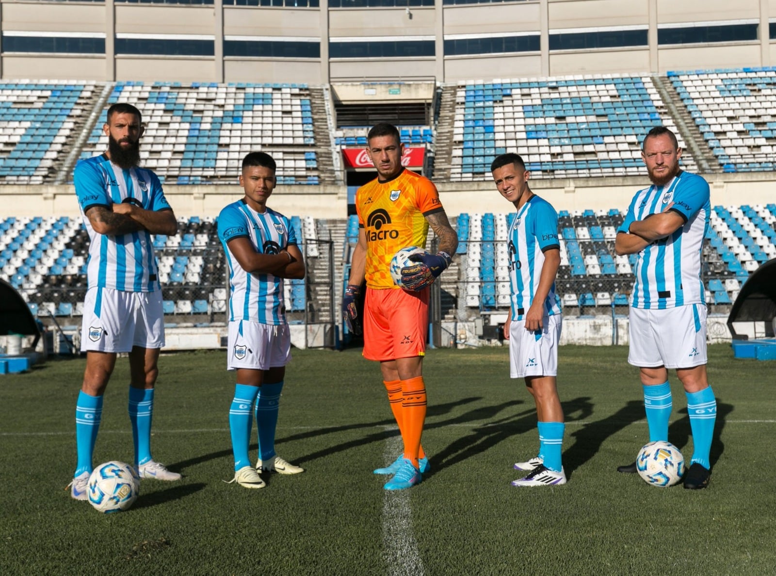 El “Lobo” presentó en redes su nueva camiseta y la estrena este domingo contra el “Pincha” de Buenos Aires.