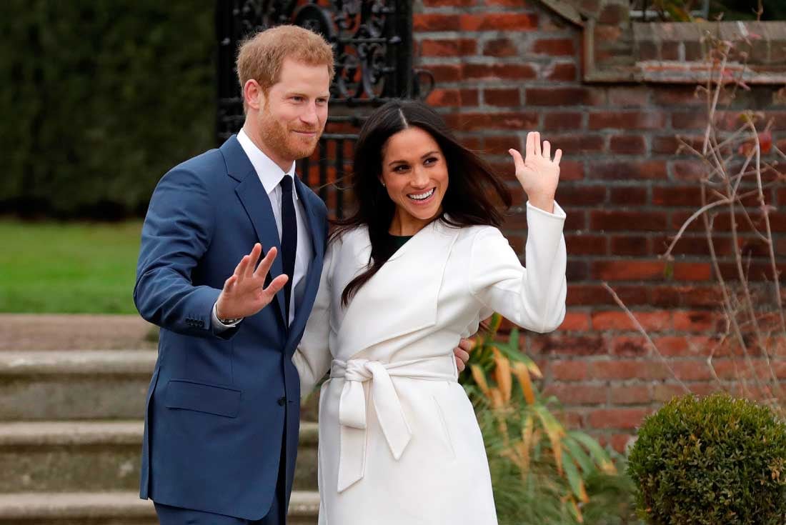 Desde que se retiraron de la monarquía, Harry y Meghan han revelado información sobre esta a través de entrevistas, documentales y ahora un libro. (Foto: AP)