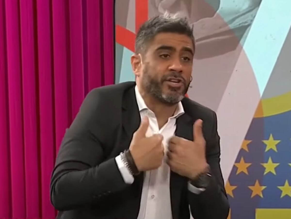 Fuerte cruce entre Federico Bulos, Oscar Ruggeri y Diego Fucks en la previa al Superclásico
