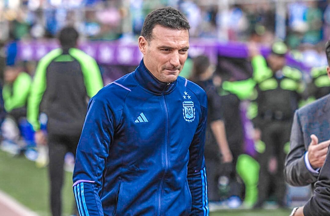 Lionel Scaloni, DT de la selección, en el partido ante Bolivia en La Paz. (Prensa AFA).