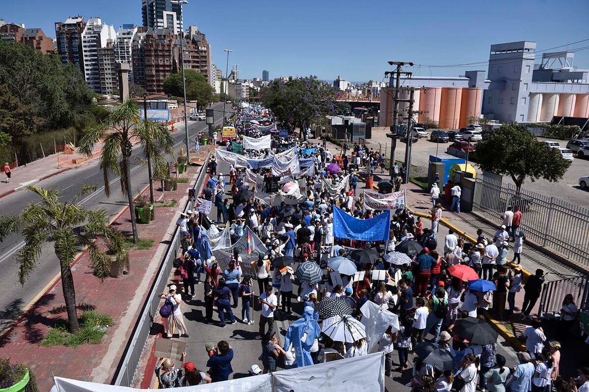 Paro en hospitales de Córdoba: trabajadores se reunieron con Gabriela Barbás pero aún no hay acuerdo