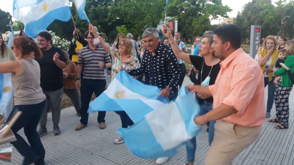 JUNTOS cerró su campaña en la Plaza San Martín