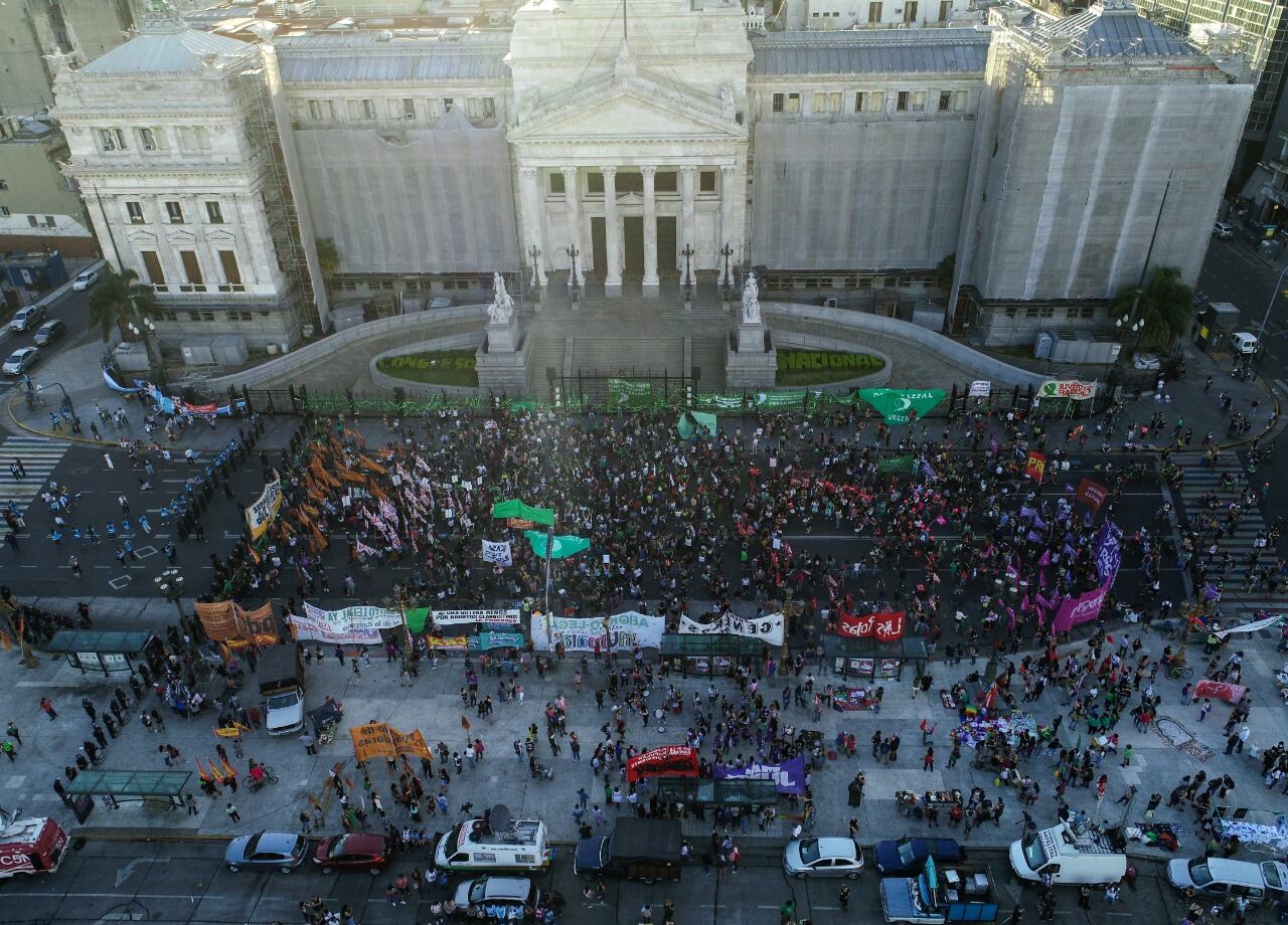 Marcha a favor del aborto frente al Congreso