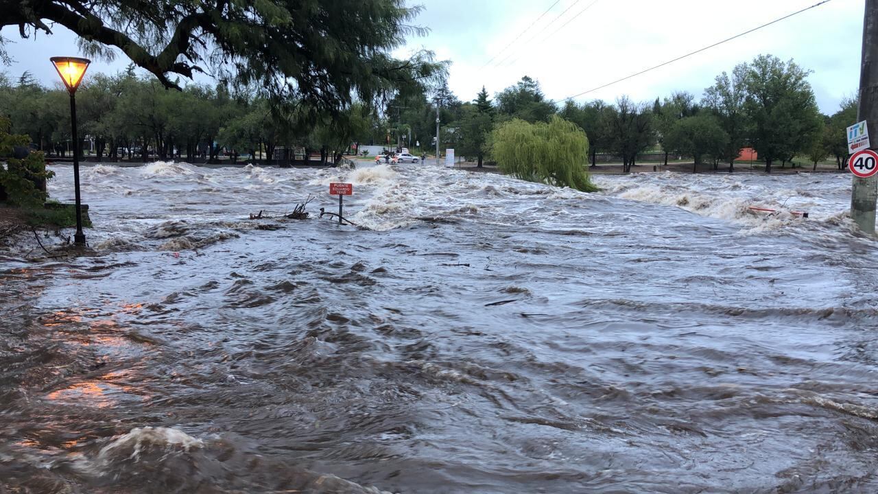 Creciente en el río San Antonio.