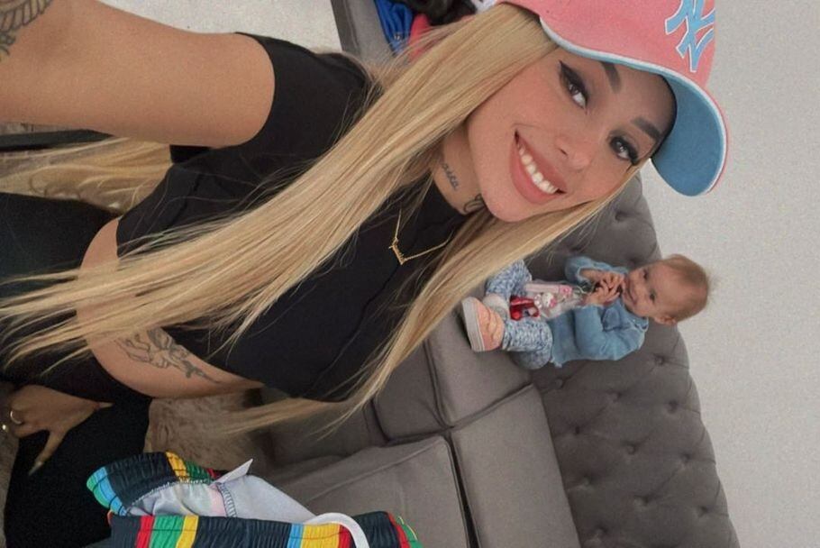 Tamara Báez y una "selfie" junto a Jamaica, su hija. (Instagram).