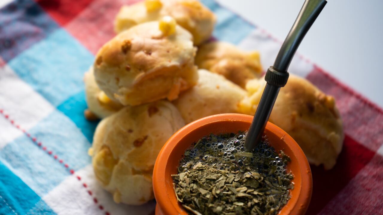 Chipá y mate, una combinación infalible.