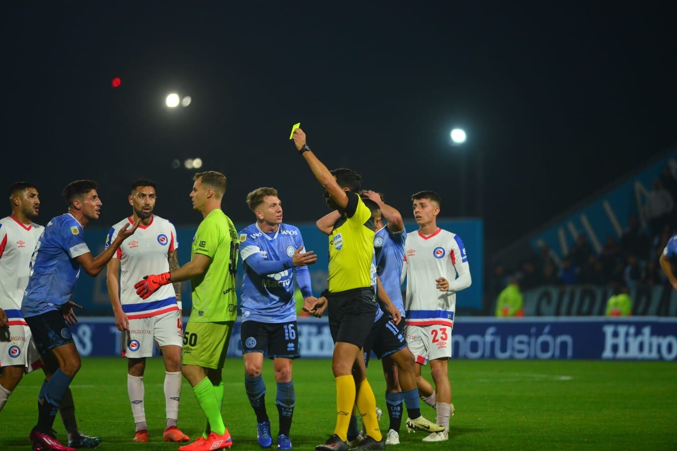 Belgrano recibió a Argentinos Juniors en el estadio Gigante de Alberdi por la cuarta fecha de la Liga Profesional. (Nicolás Bravo / La Voz)