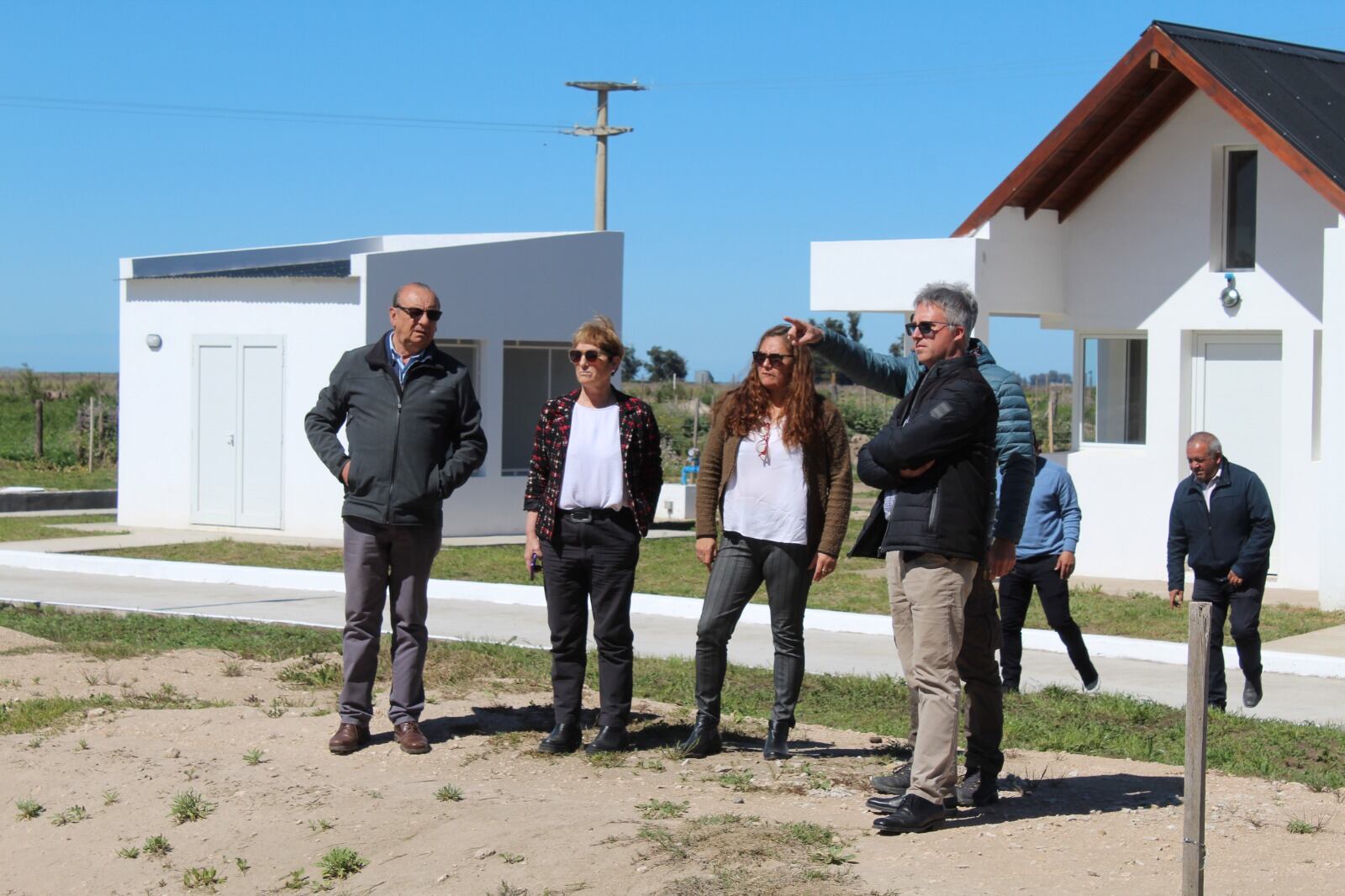 Se realizó la firma de transferencia de obra, que brindará el servicio de red cloacal a 1000 orensanos.