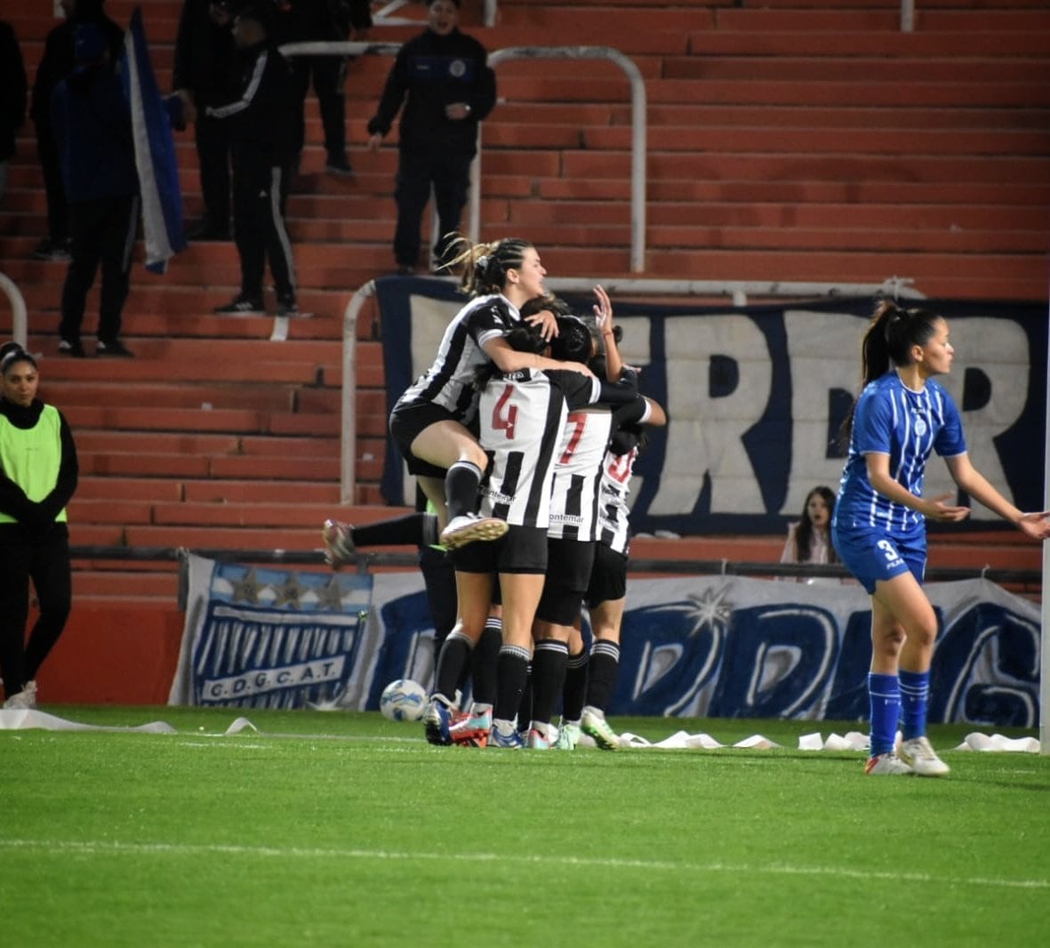 Ganó Gimnasia la final de la Copa de Oro, del torneo de la Liga Mendocina de fútbol femenino.