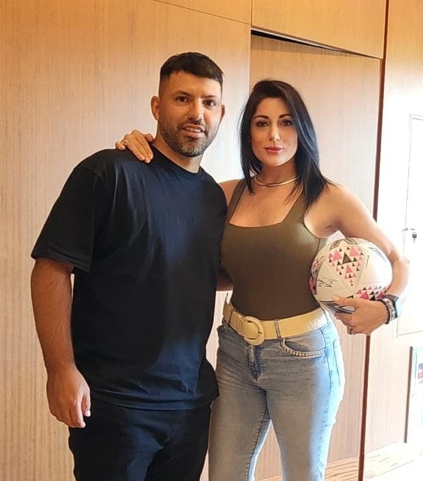 Kun Agüero con Juliana Santillán