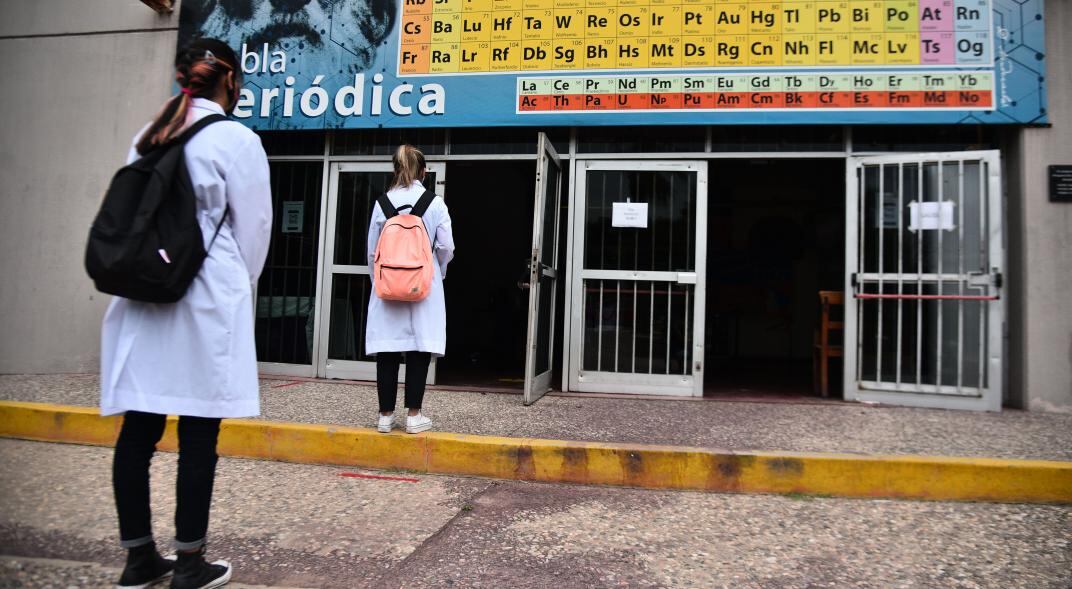 Las clases se dictaron en el Laboratorio I con aforo reducido.