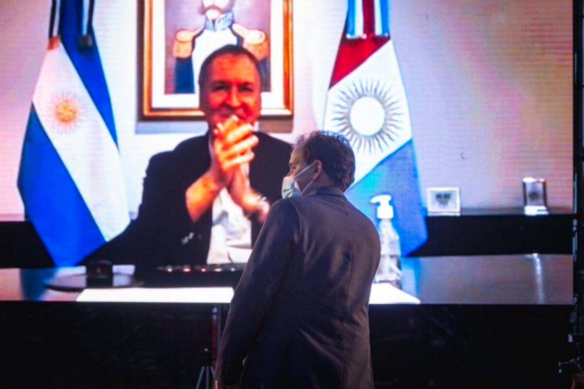 Juan Schiaretti felicitó a Juan Manuel Llamosas y al pueblo de Río Cuarto