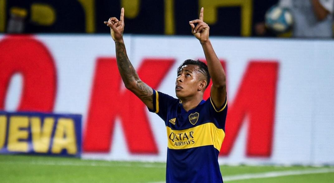 Sebastián Villa busca irse de Boca.