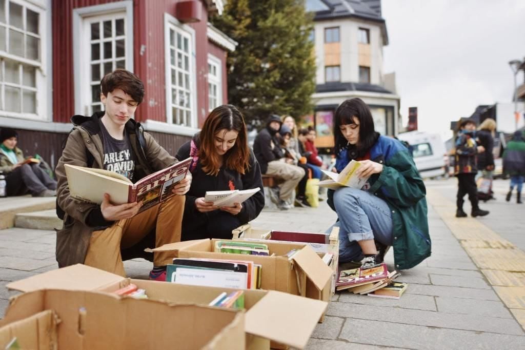 En la liberación de libros se pudo contar con diversos géneros literarios paras todas las edades y gustos.