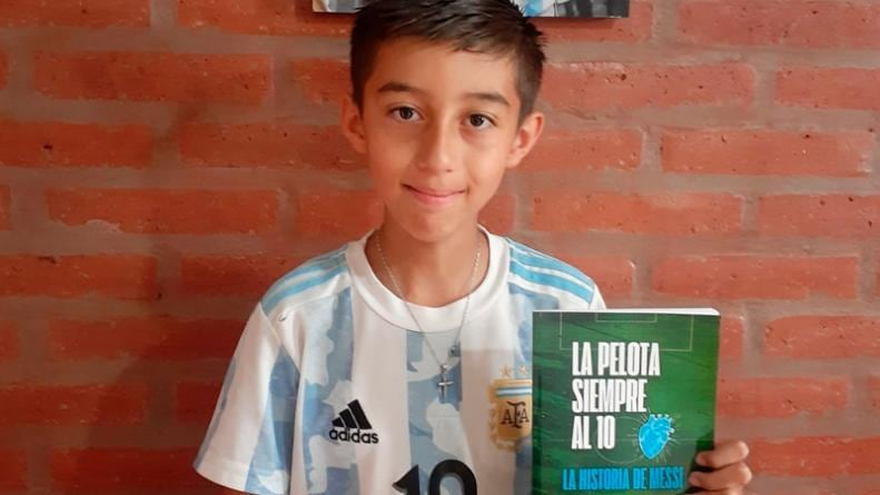 Martín Sosa tiene 11 años y escribió un libro de Lionel Messi en 60 días.