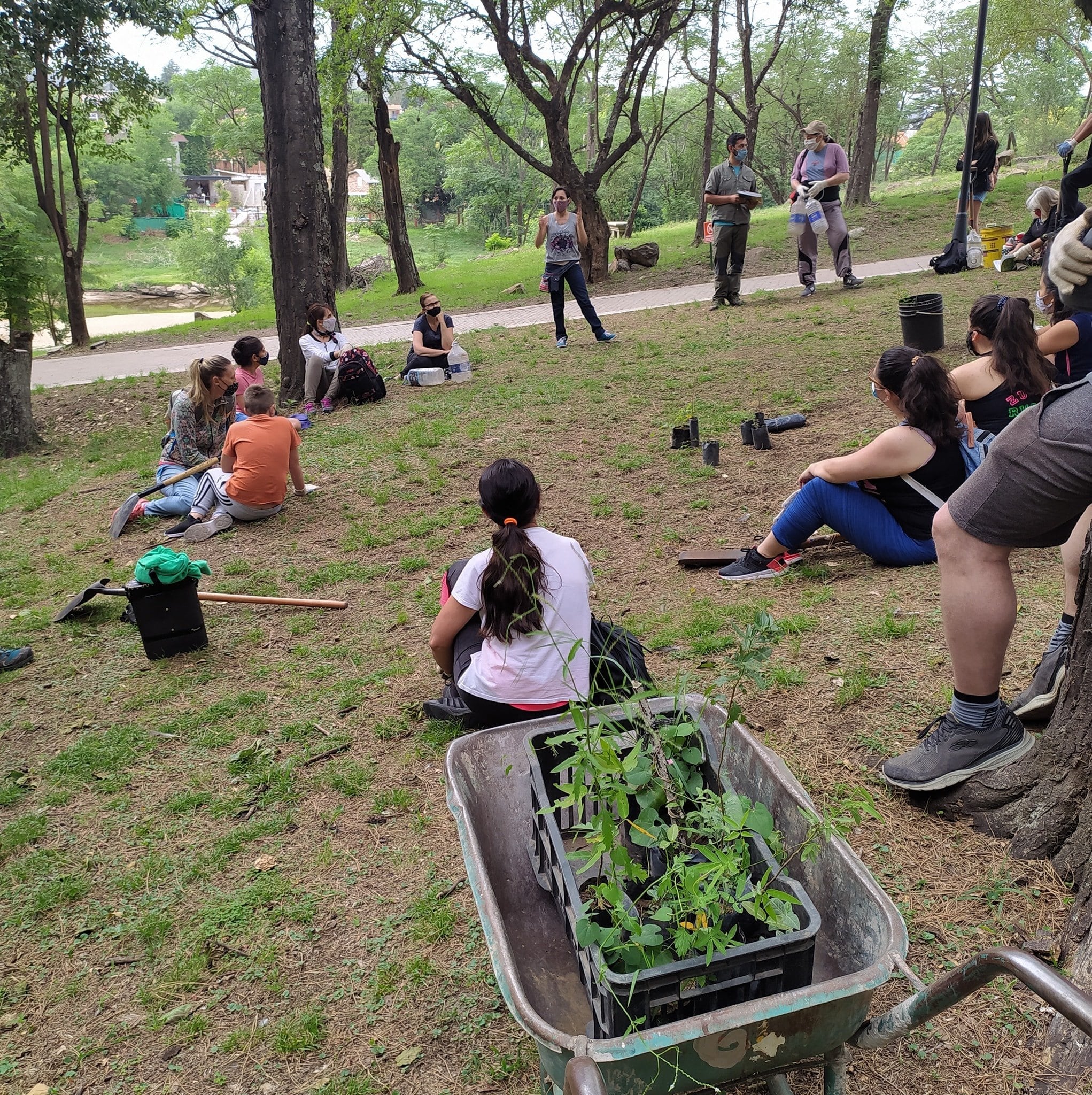 Charla de capacitación en educación ambiental en Villa Carlos Paz.