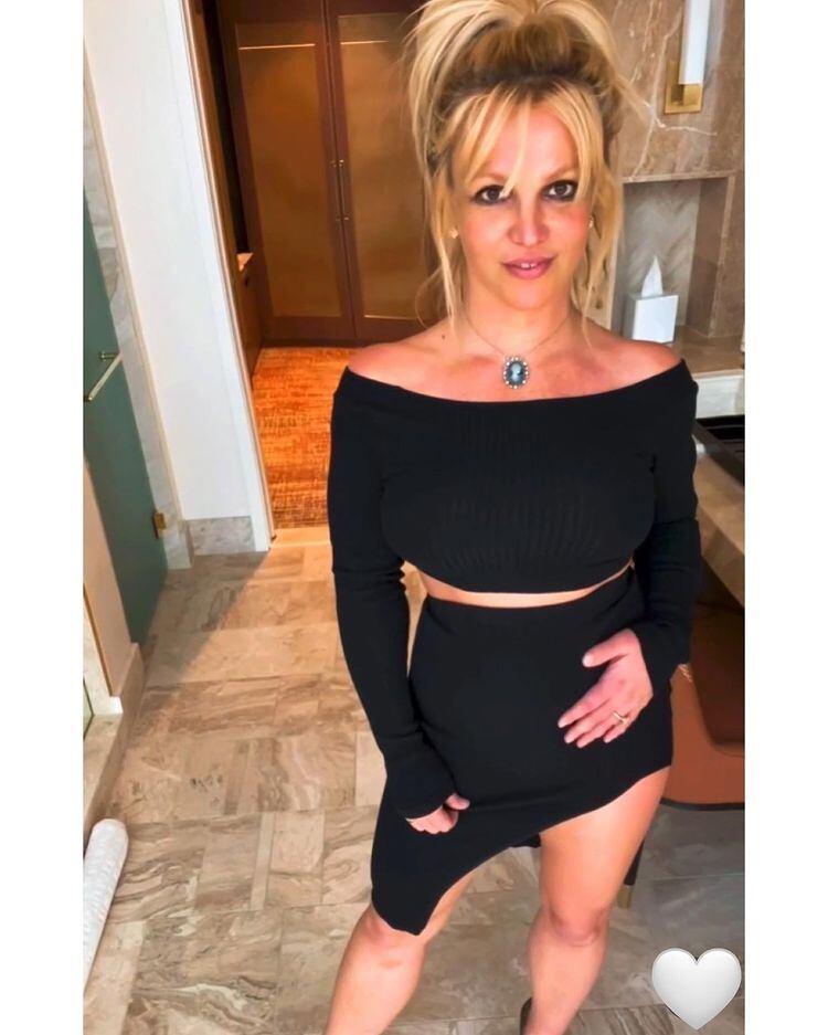 El look 'total black' y la publicación de Britney que causaron furor.