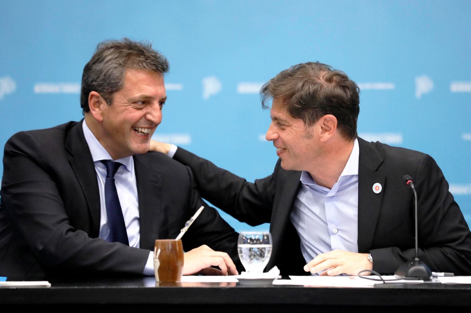 El pedido de los intendentes a Axel Kicillof para pagar la suma fija propuesta por Sergio Massa