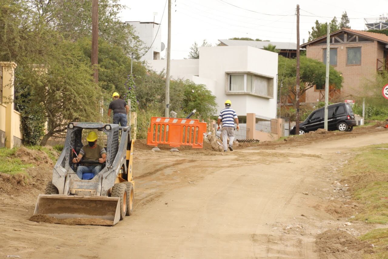 Ampliación de la arteria principal del barrio.