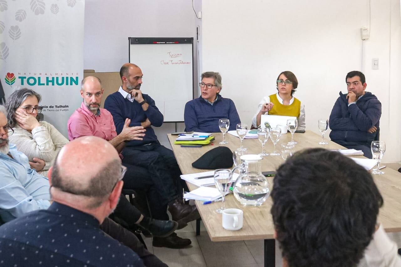 Tolhuin: primera reunión de trabajo sobre propuestas educativas en la ciudad