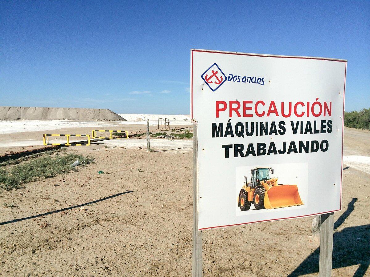 El desierto blanco de San Luis: Salinas del Bebedero.