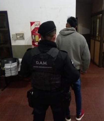 Varios individuos detenidos en Posadas tras agresiones e intentos de robo.