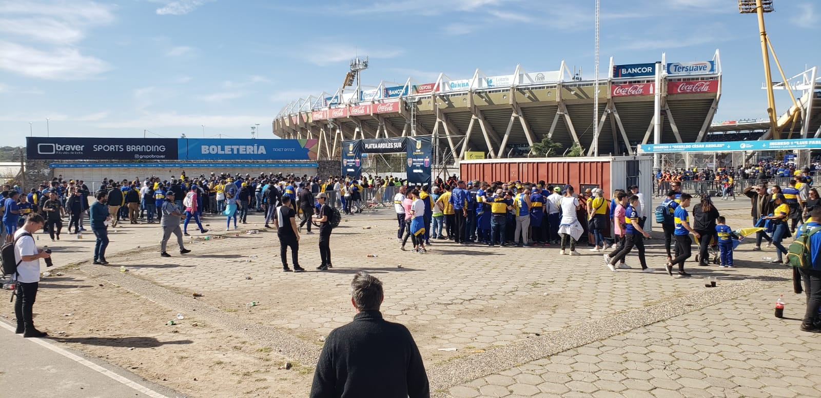 Retiro de entradas para Boca.