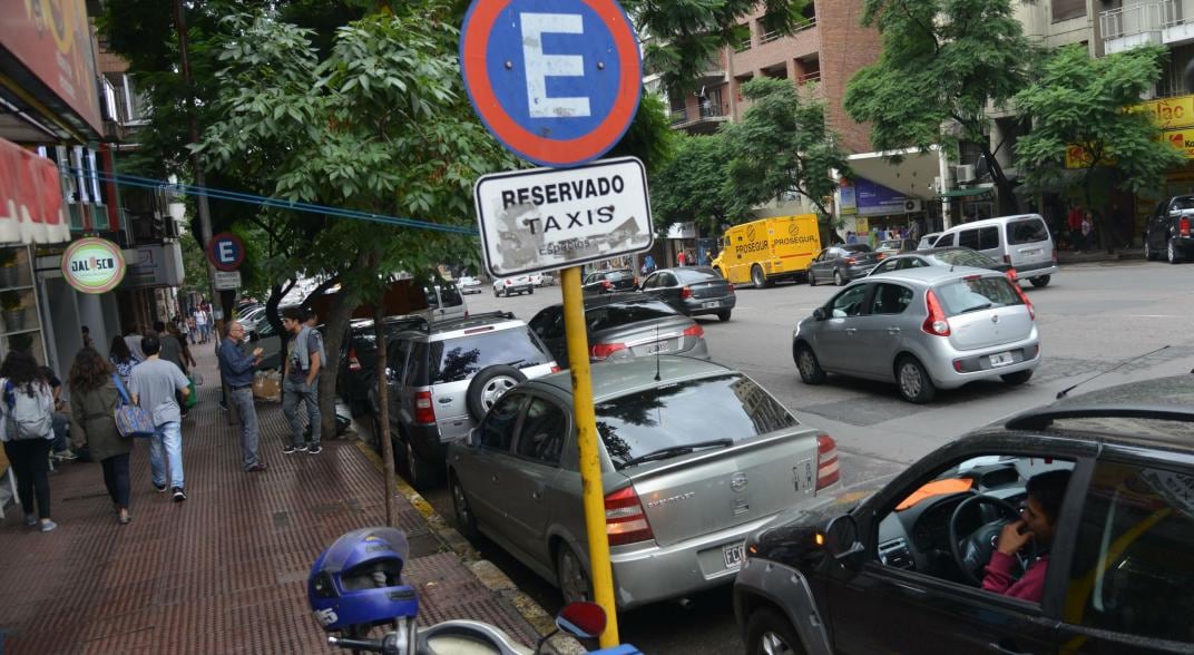 La cartelería para el estacionamiento será una de las claves para implementar las nuevas medidas. Foto: Jairo Stepanoff.