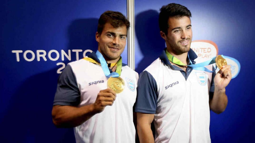 Rézola ganó la medalla de oro en los Juegos Panamericanos de Toronto 2015 junto al rosarino Ezequiel Di Giácomo.