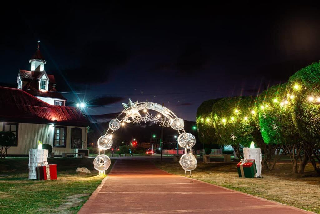 Inauguraron el nuevo Paseo Navideño en Ushuaia