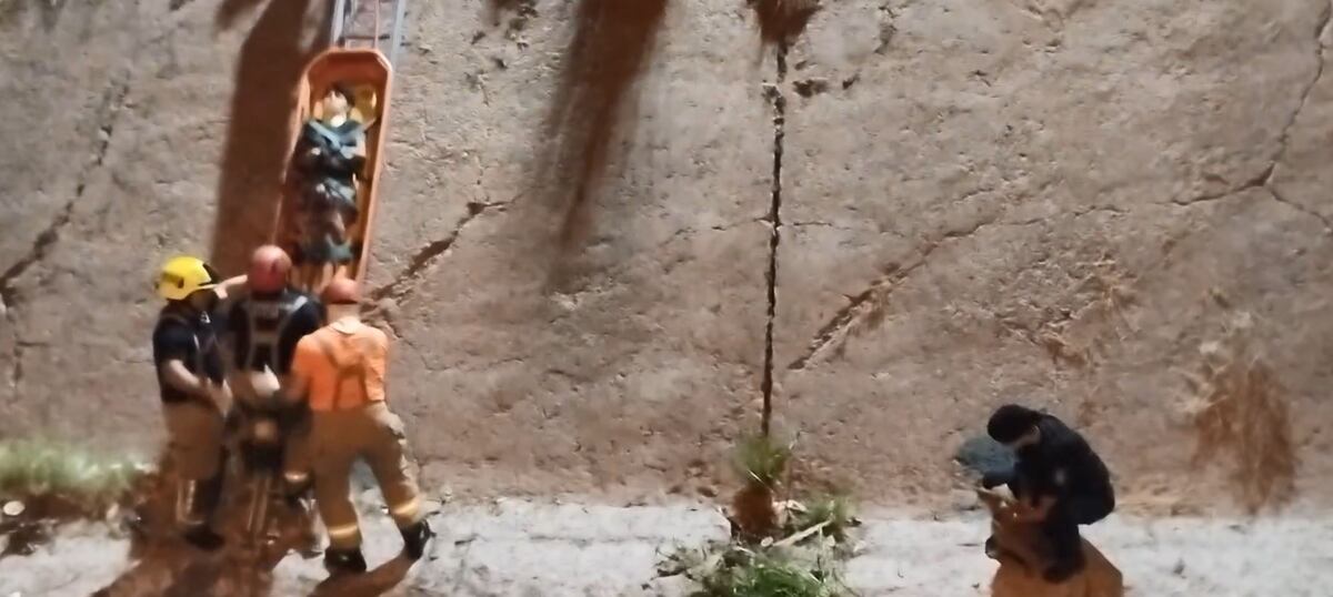 Video: un nene se cayó a un zanjón de Las Heras y su perro se quedó a su lado hasta que llegaron a rescatarlos