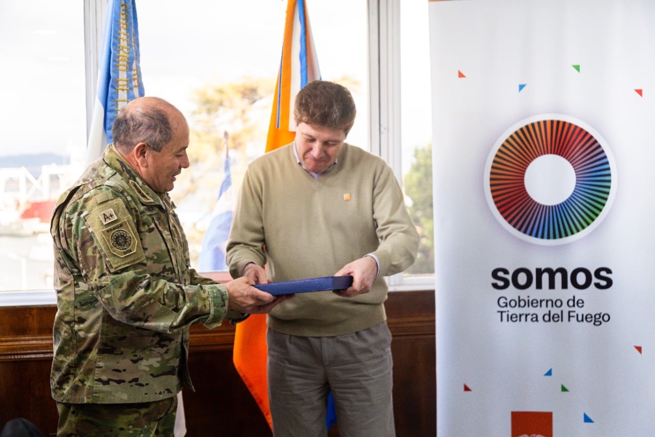 Melella se reunió con ingenieros del Ejército por obras en rutas de Tierra del Fuego